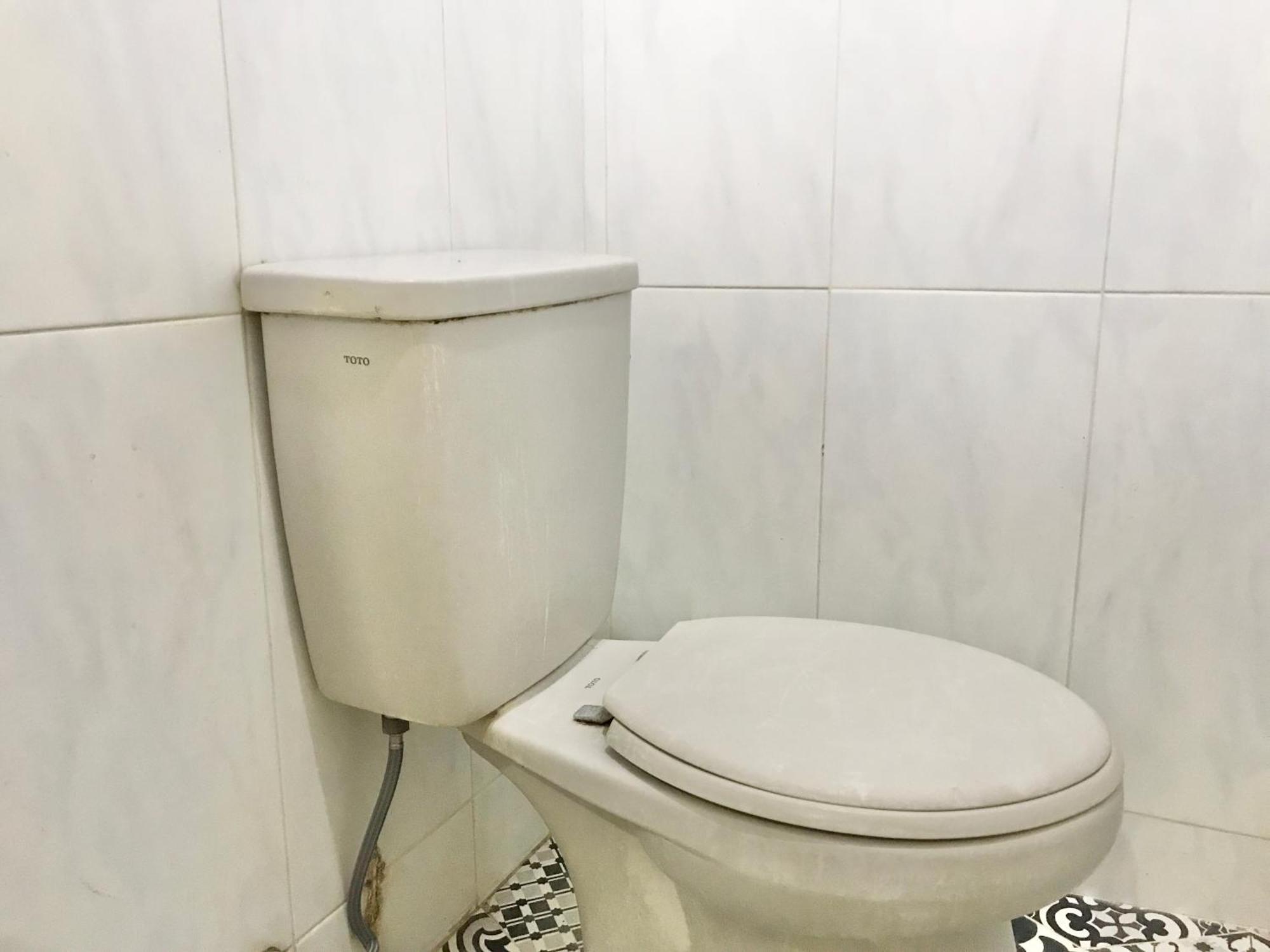 37 Guesthouse Jakarta Szoba fotó