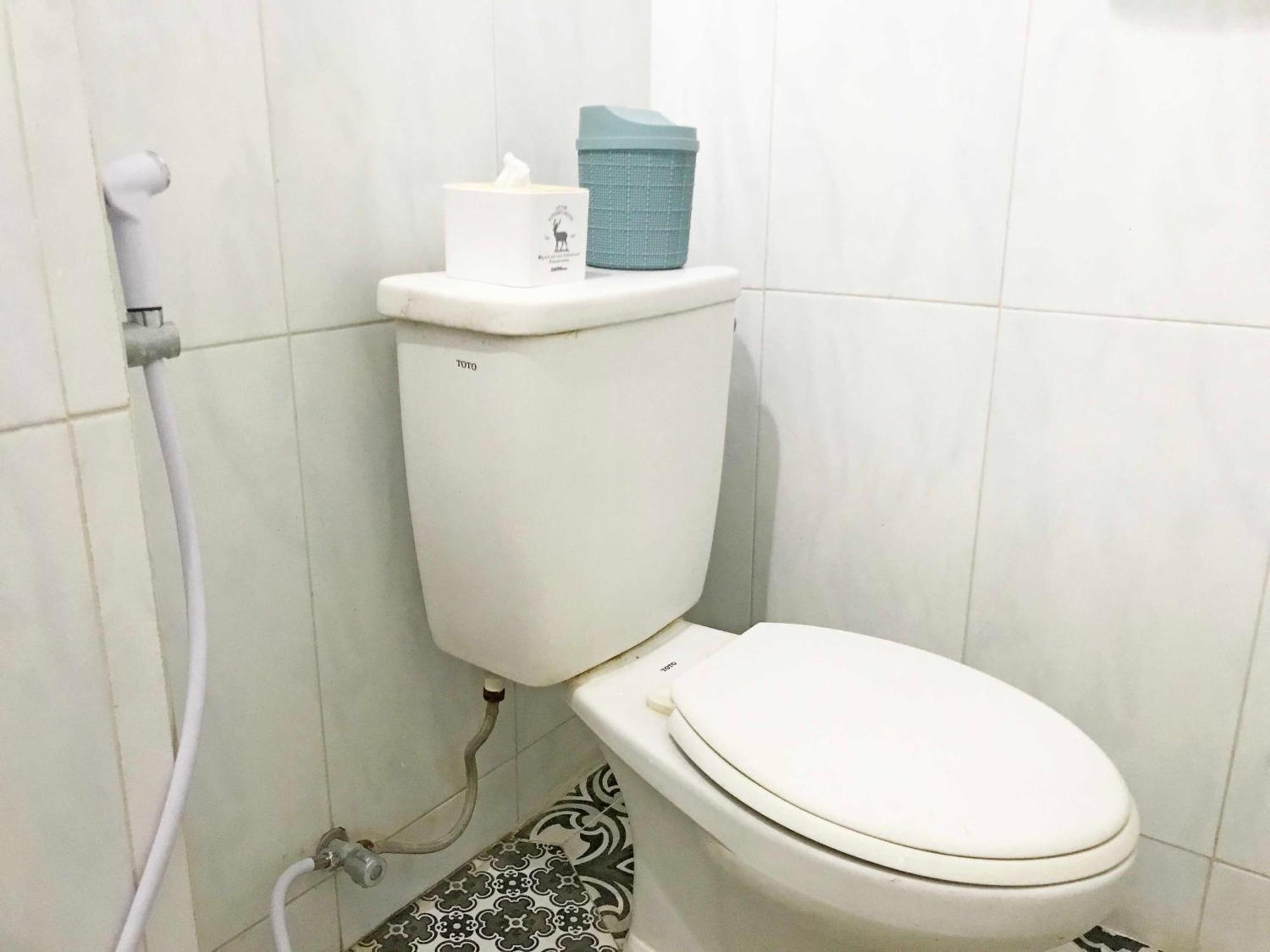 37 Guesthouse Jakarta Szoba fotó