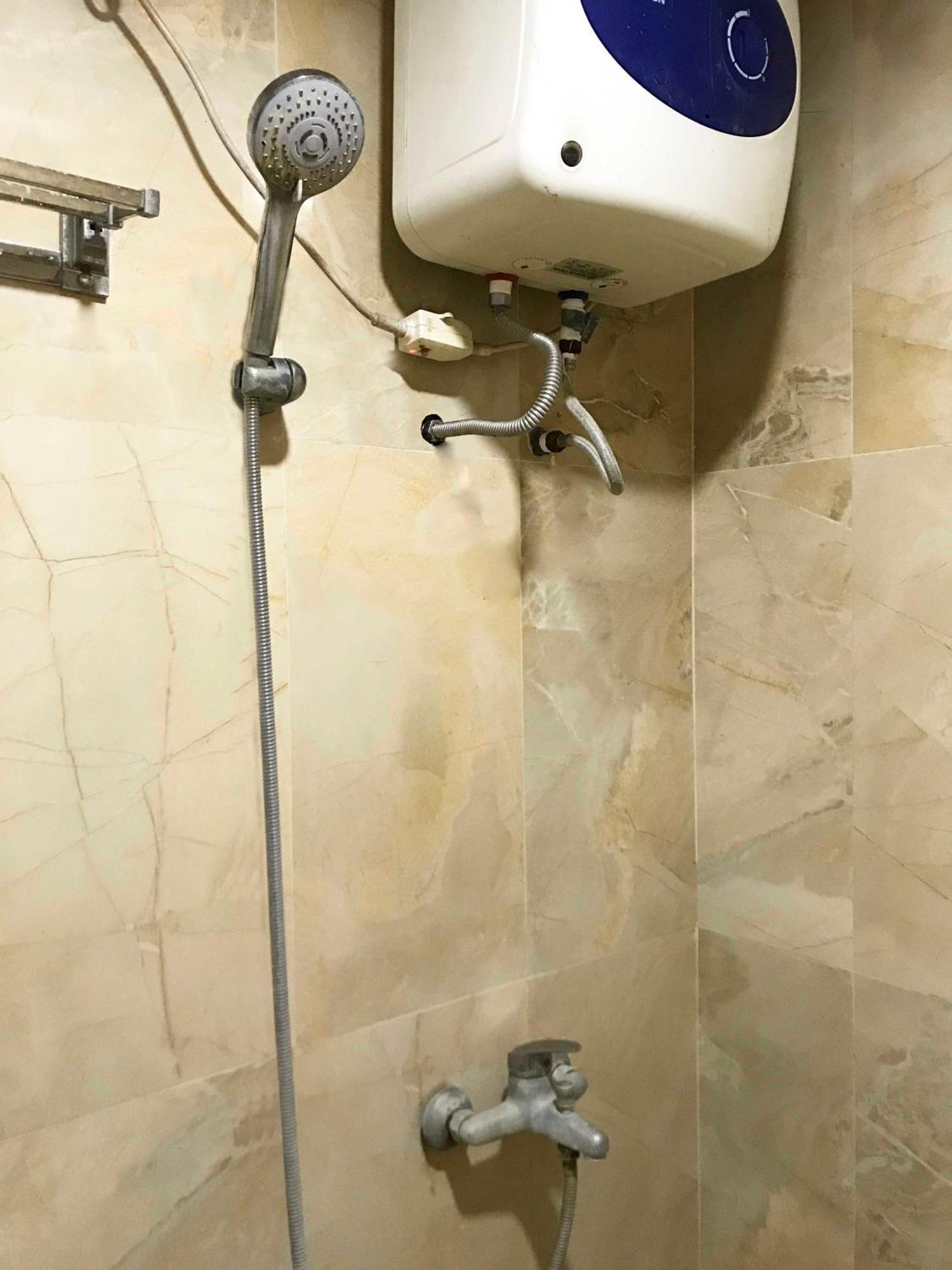 37 Guesthouse Jakarta Szoba fotó